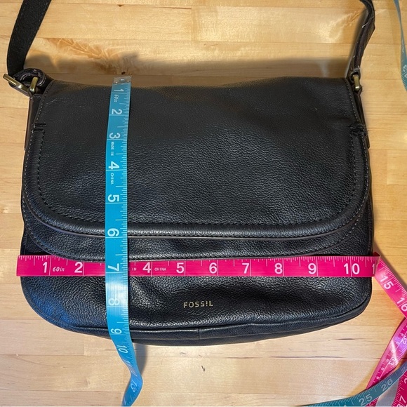 Fossil Black Leather Bag Double Flap Closure onf Front - Picture 13 of 15